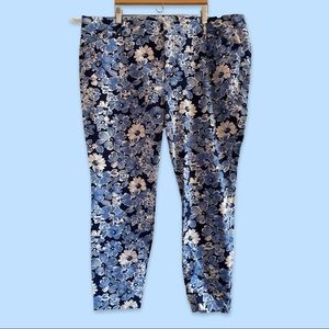 Old Navy Mid-rise Pixie Pants